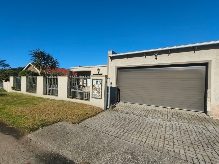 3 Bedroom Property for Sale in Wavecrest Eastern Cape
